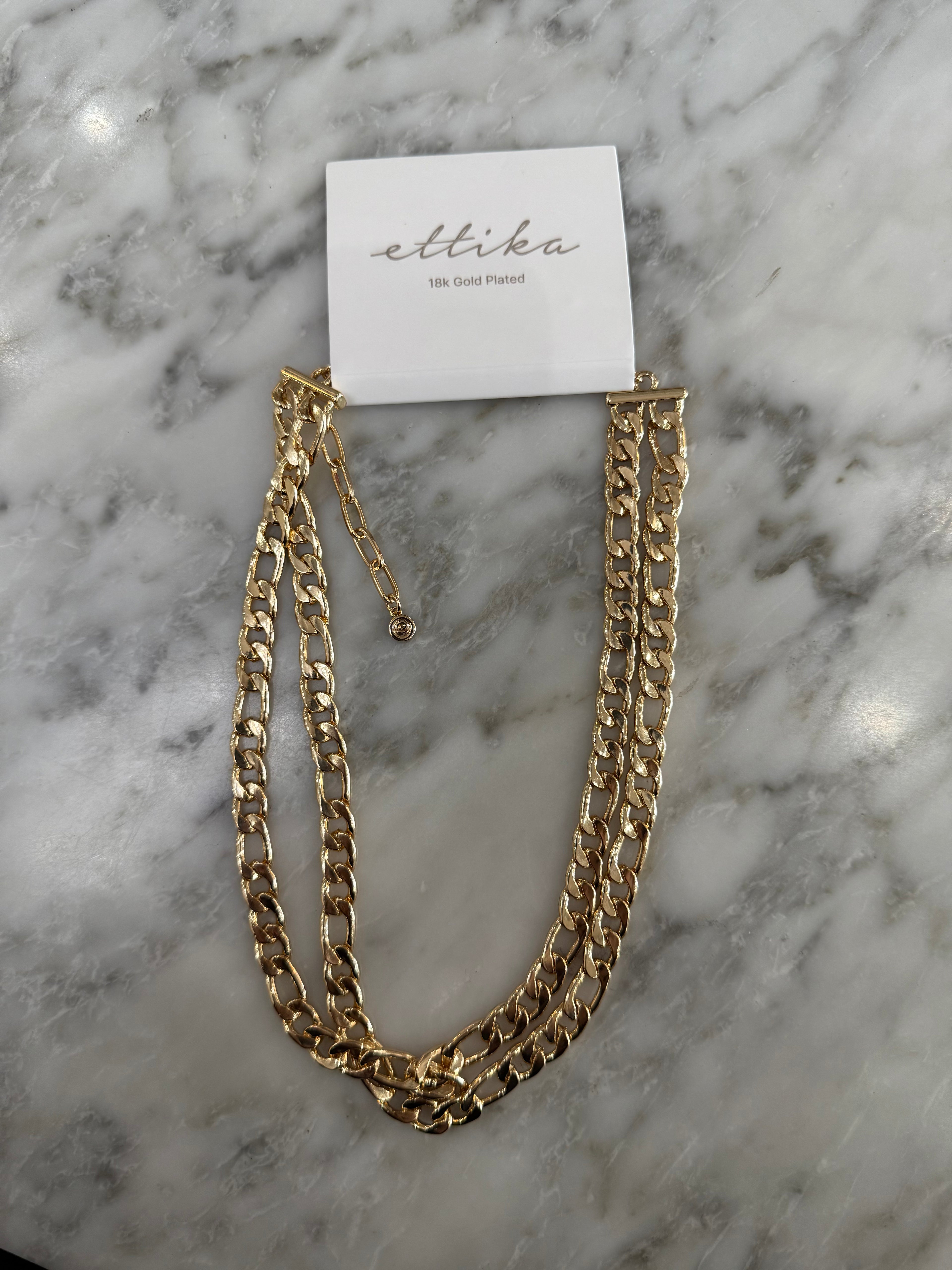 Interlocking Golden Chain Necklace